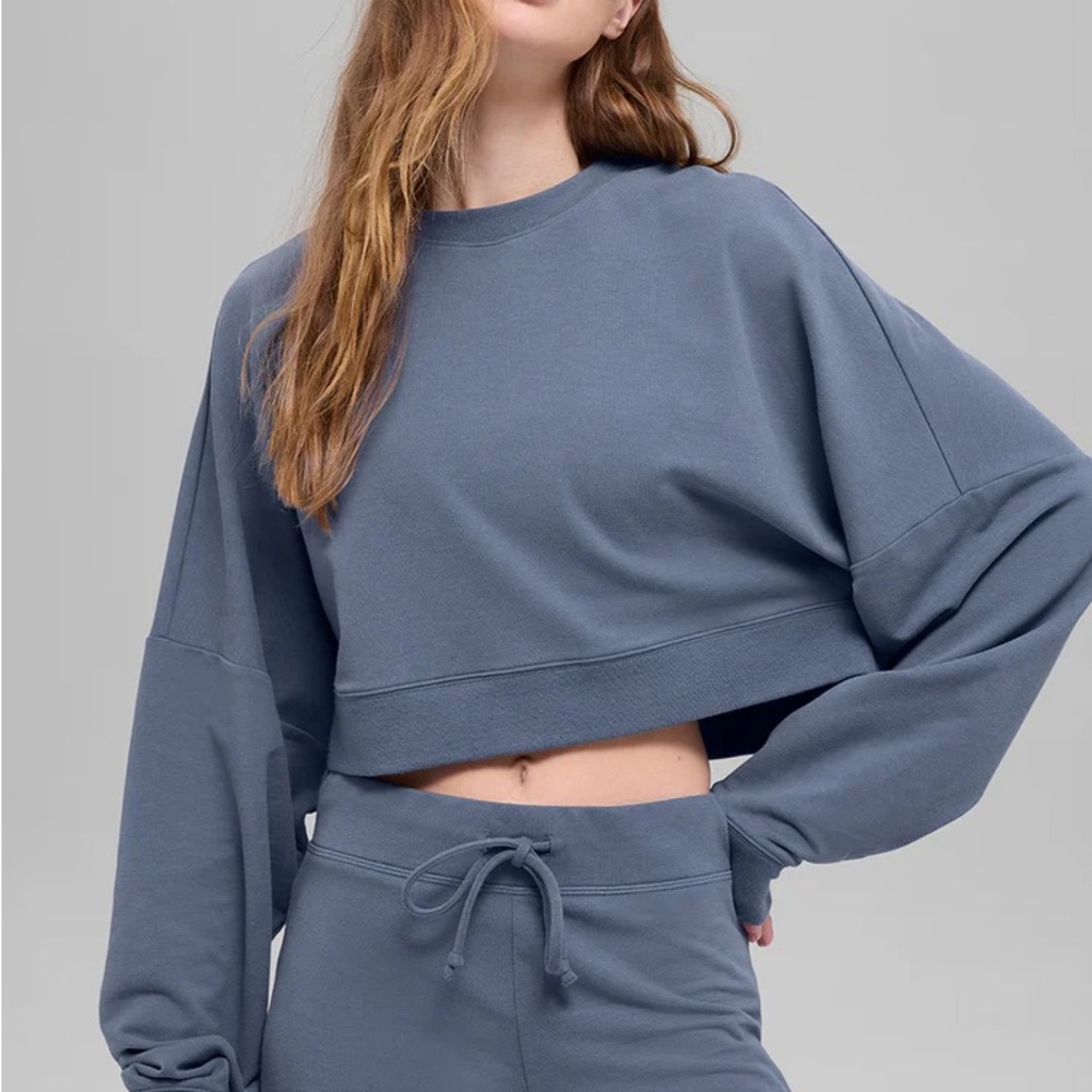 NWT ALO Bluestone Cropped Sway Neck Pullover